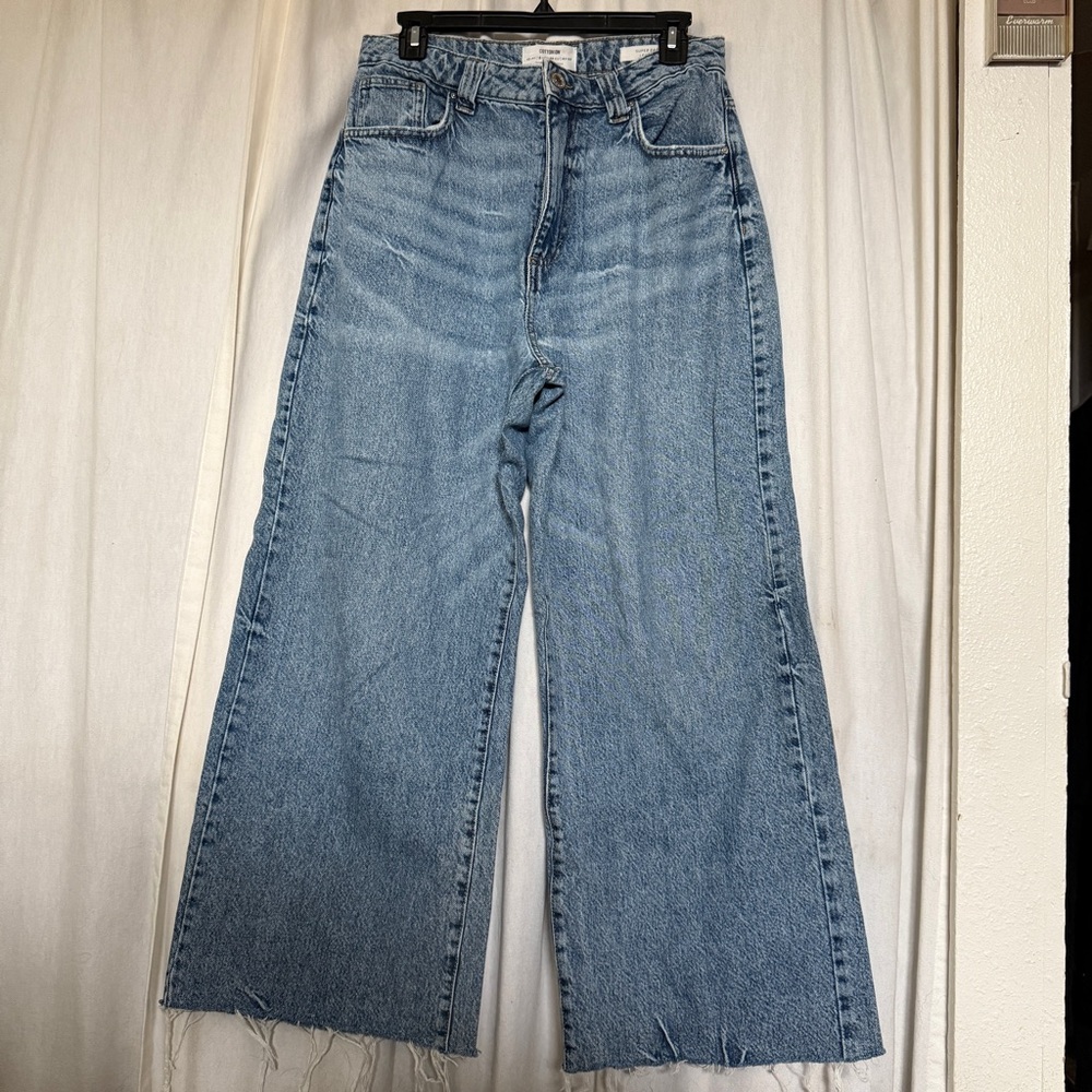 Cotton On Super Baggy Leg Jeans, Like New, Chopped Raw Hem, size 6